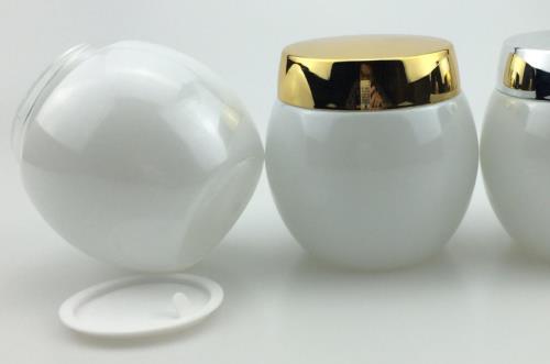 化妆品容器.jpg 化妆品容器.jpg